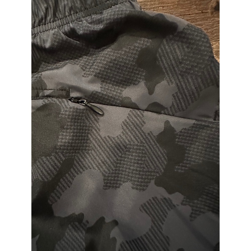 Athletic Works Womens Camo Running Shorts Gray Black Mesh Trim Zipper Pocket M - Picture 5 of 6